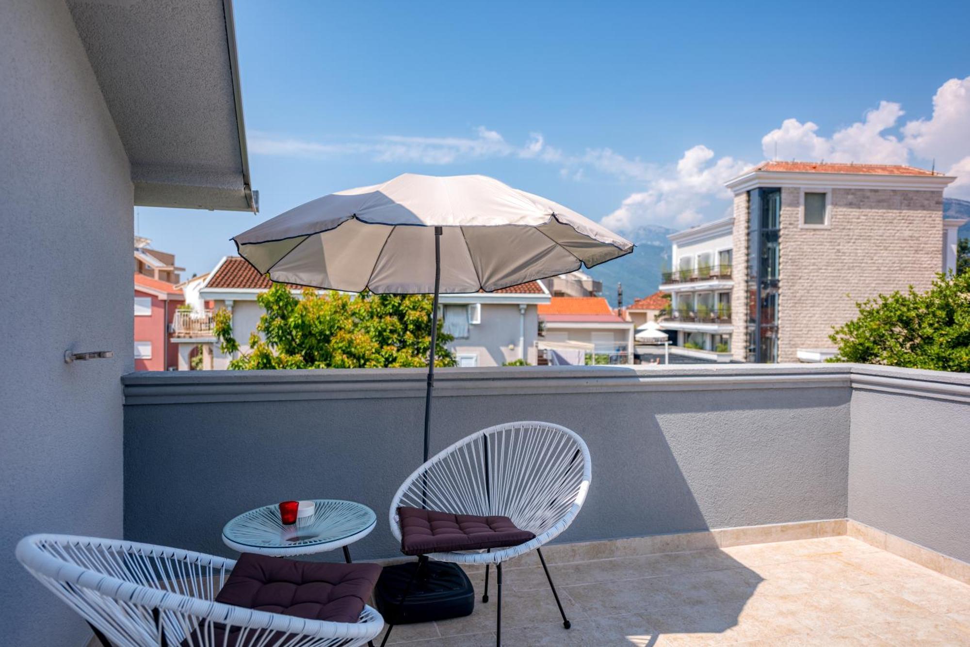 Miro Guesthouse Tivat Exterior foto