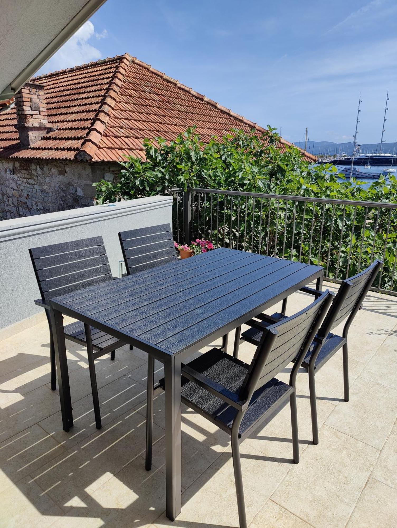 Miro Guesthouse Tivat Exterior foto